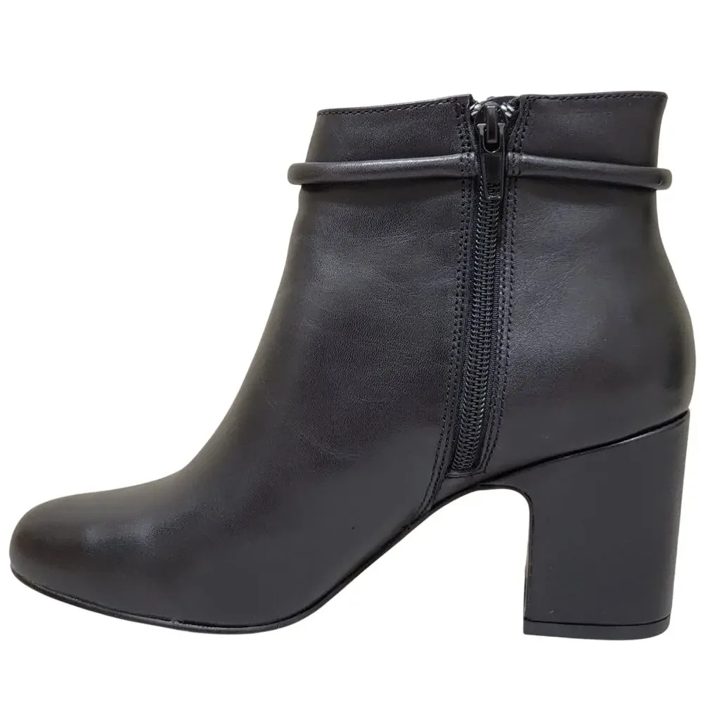 Bella Vita Women Diaz Block Heel Ankle Booties Size US 5.5M Black Leather